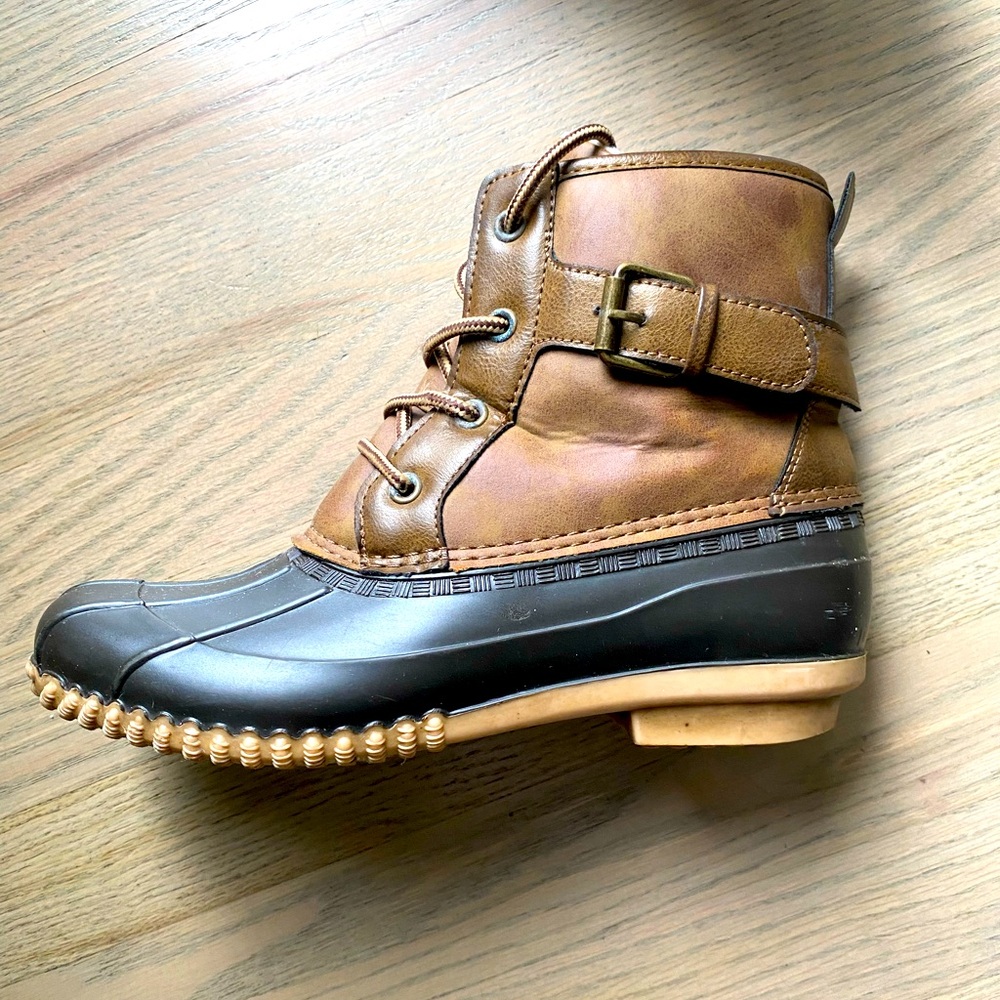 🪝Madden Girl Duck Boots 🪝